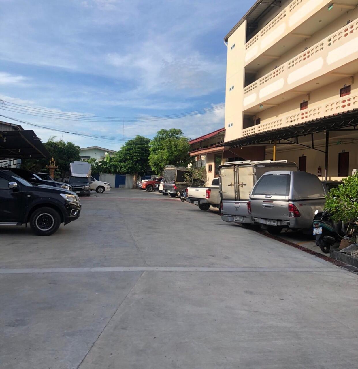Ratchaphruek Resort Lopburi Ngoại thất bức ảnh
